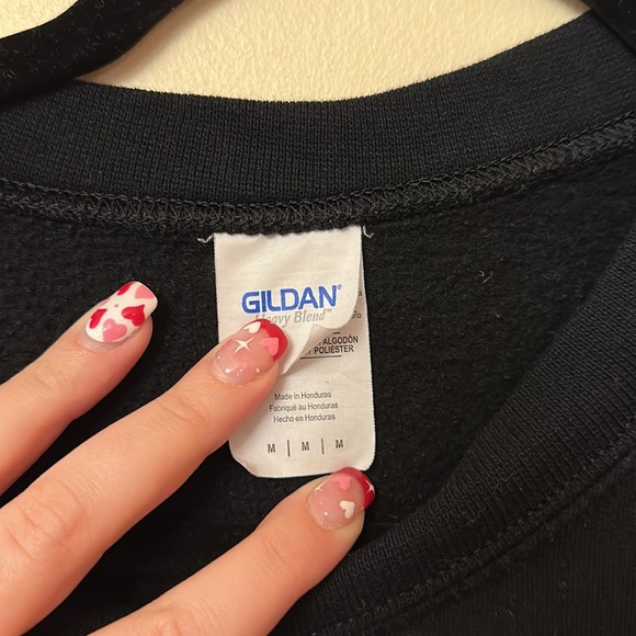 Posh on Campus poshmark graphic crew neck - Picture 2 of 3